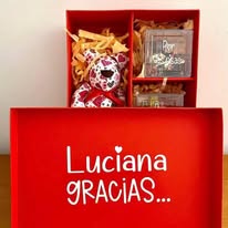 Caja roja personalizada Luciana