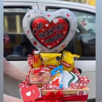 Caja sorpresa con globo y dulces